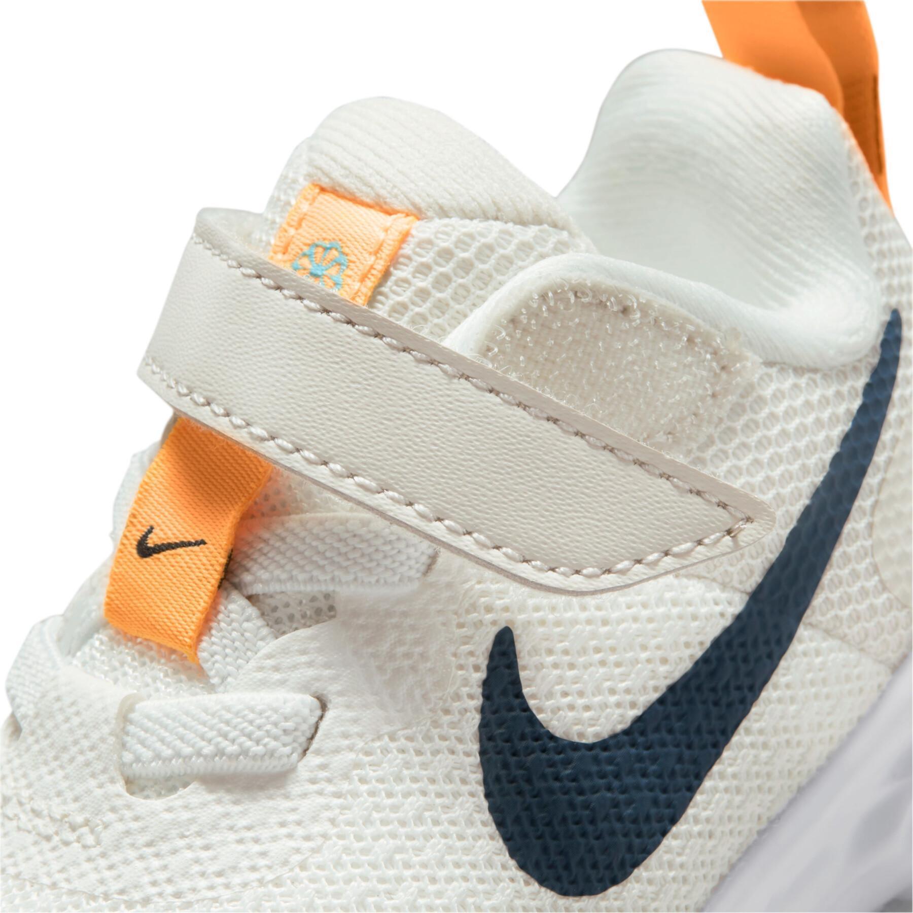 Baby tränare Nike Revolution 6